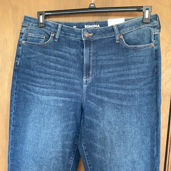 Sonoma high rise straight crop raw hem jean size 18 R - Picture 5 of 17
